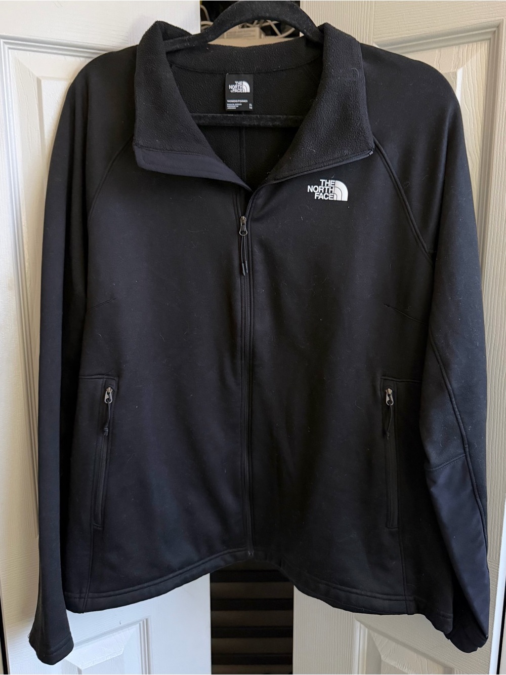 The North Face Women’s Black Softshell Full-Zip Jacket